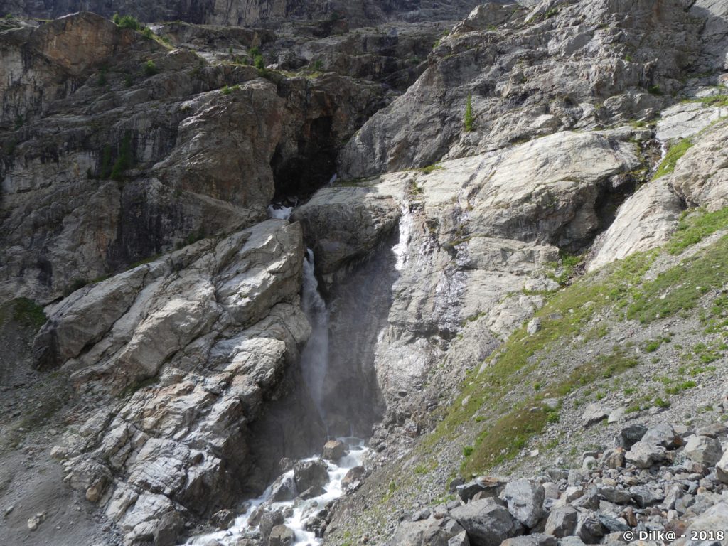 La cascade du Sélé au fond du vallon