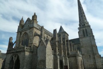 Côté gothique de la cathédrale Saint-Tugdual