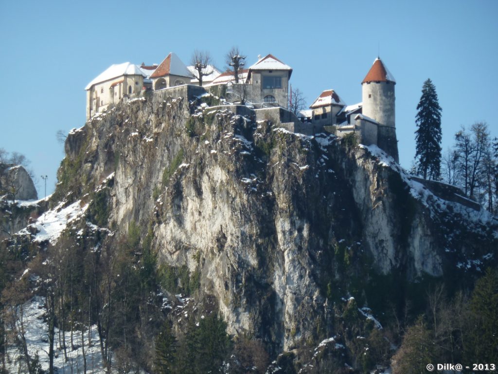 Le château de Bled sur son éperon rocheux