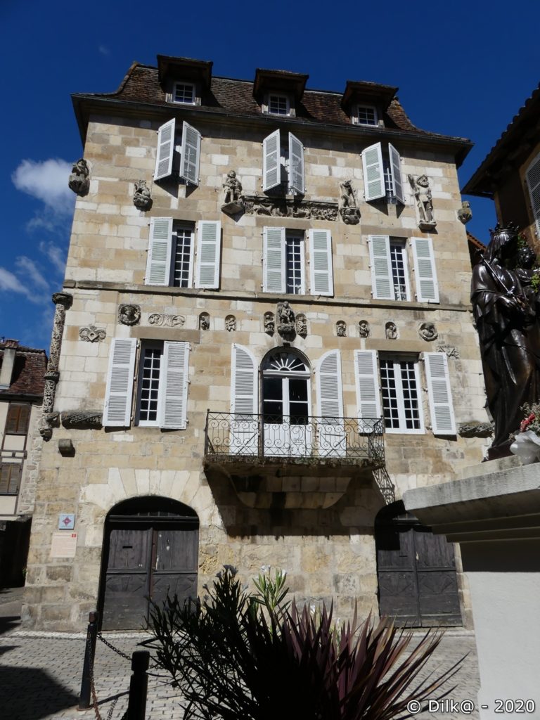 La maison Renaissance sur la place de la Bridolle