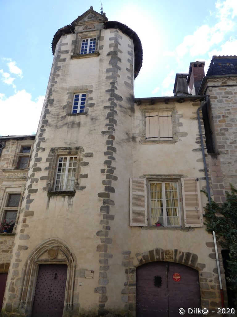 La tour Renaissance rue Sainte-Catherine