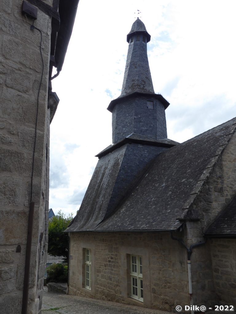 La chapelle Notre Dame de la Paix et son curieux clocher