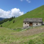 Bergerie en haut de la combe du Barmail