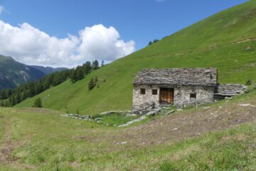 Bergerie en haut de la combe du Barmail