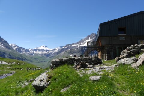 Le refuge du Mont Pourri à 2380m