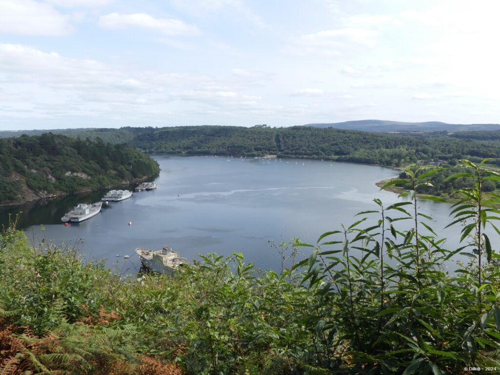 Le cimetière à bateaux sur l'Aulne à proximité de Landévennec