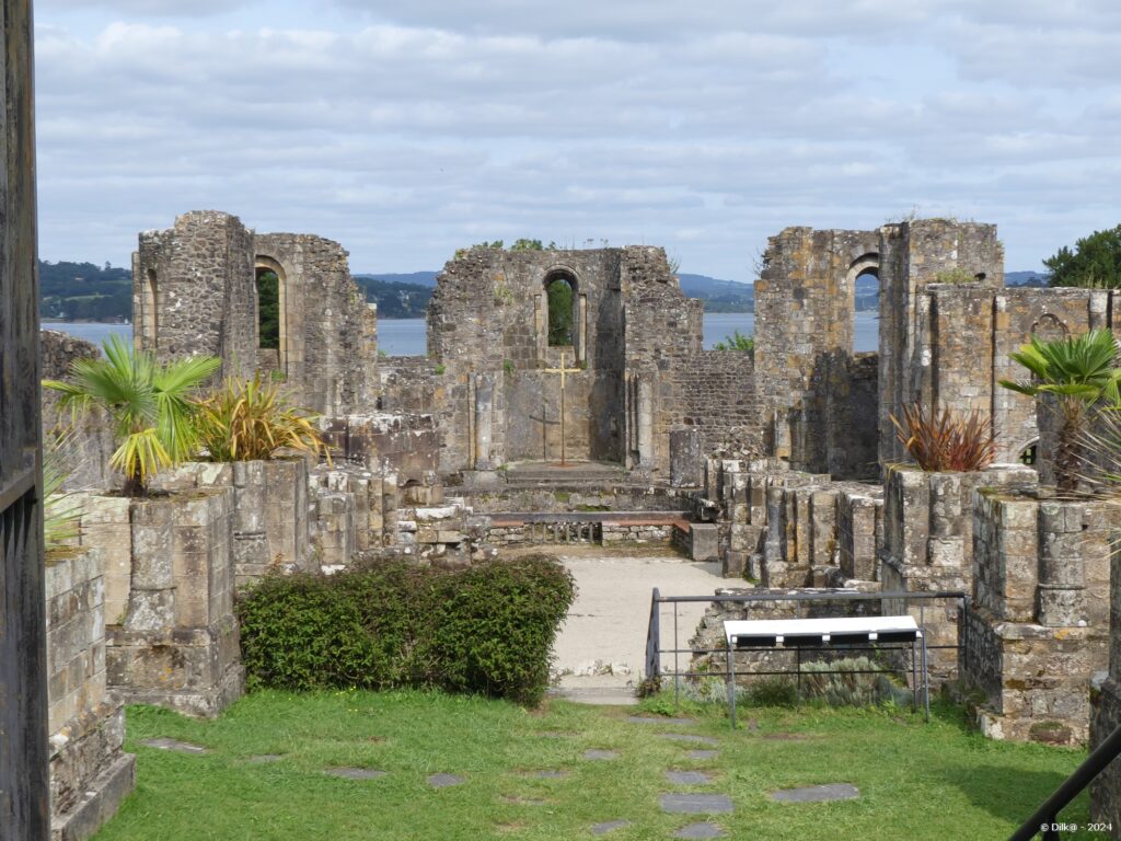 Les ruines de l'ancienne abbaye de Landévennec