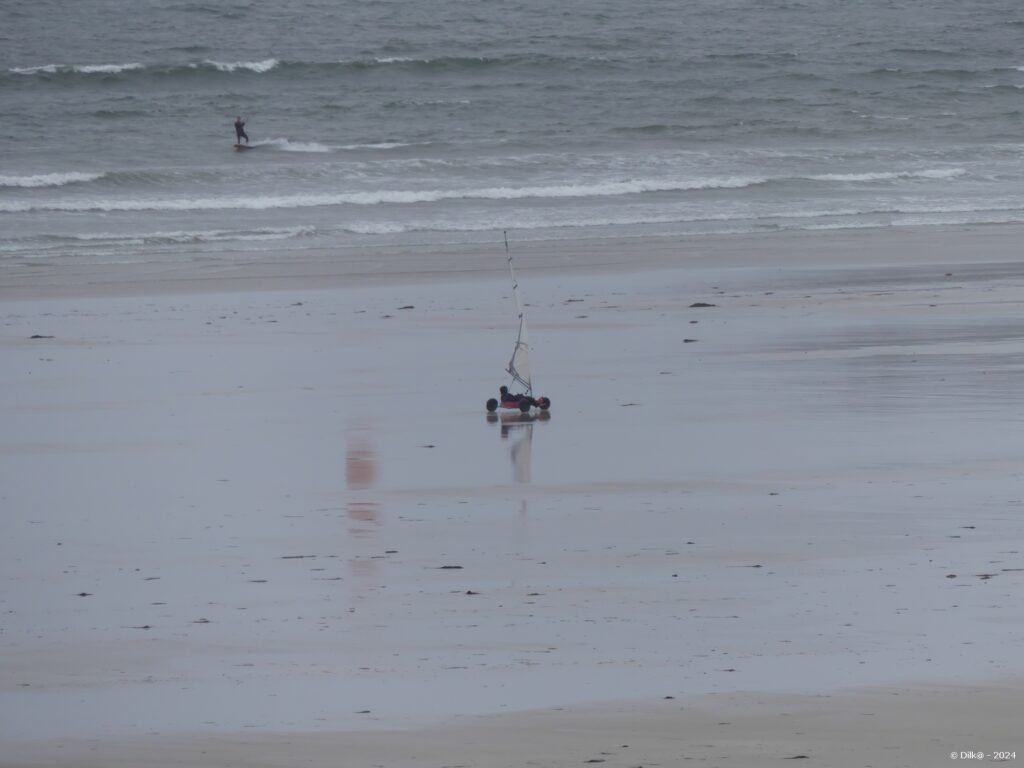 Char à voile sur la plage de Dinan (Kersiguénou)