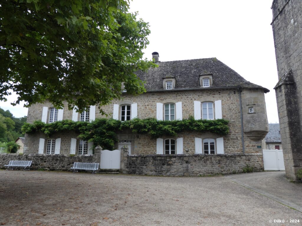 Maison avec sa tour d'angle