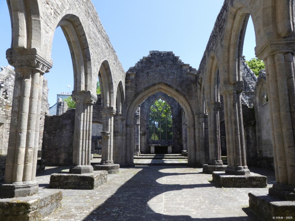 Ruines de l'église Saint-Jacques de Lambour