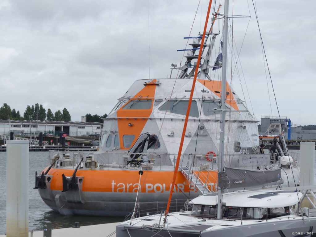 Tara Polar Station