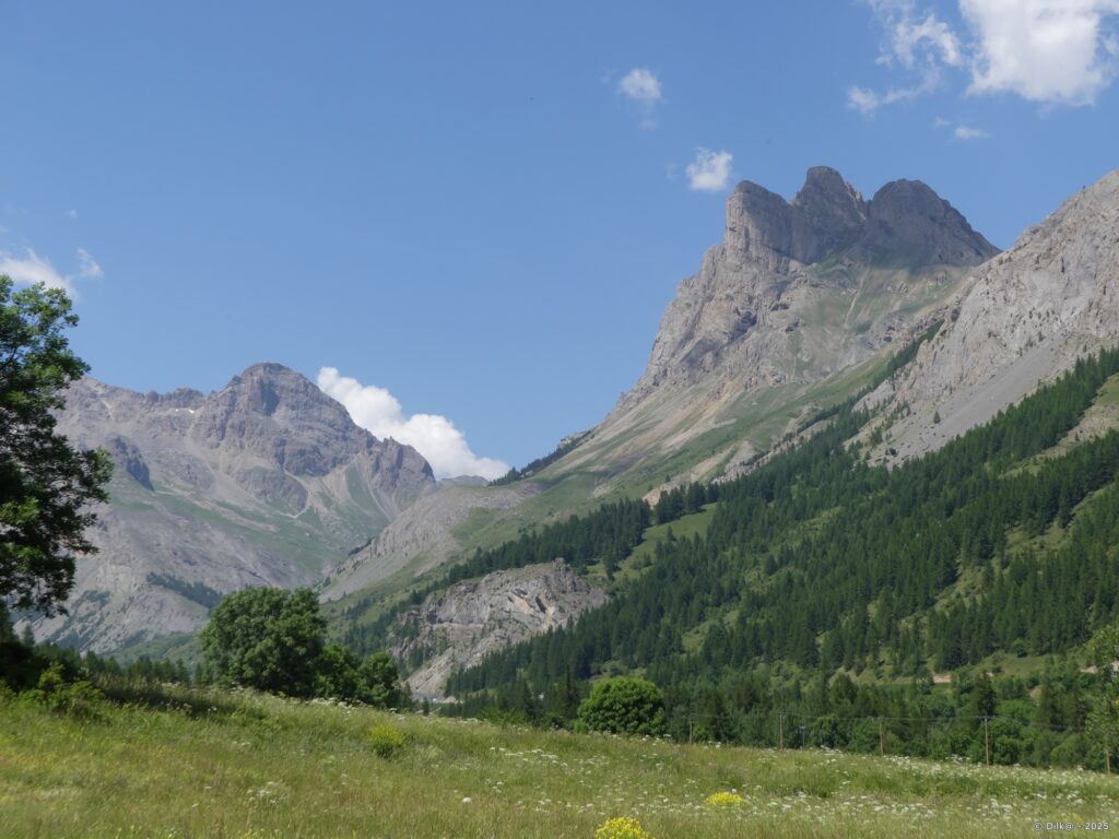 Les sommets aux alentours