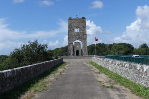 Les deux piles de l'ancien Pont du Bonhomme