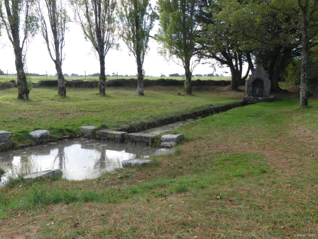 La Fontaine Saint-Colomban et son bassin