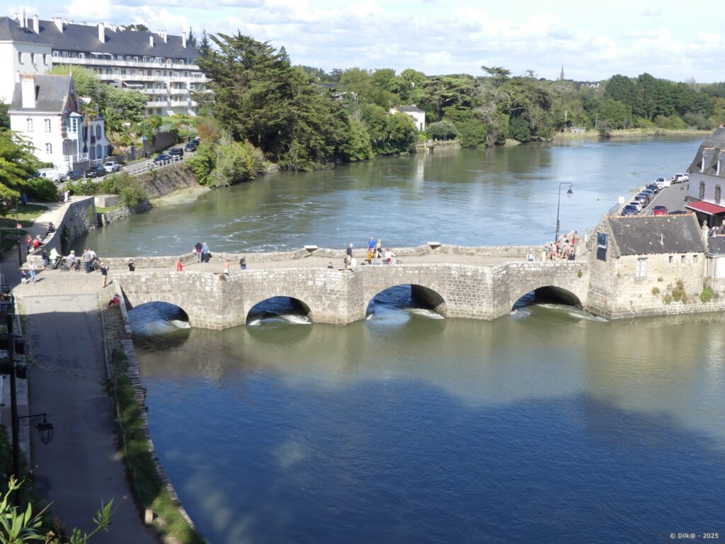 Le pont de Saint-Goustan sur la rivière d'Auray
