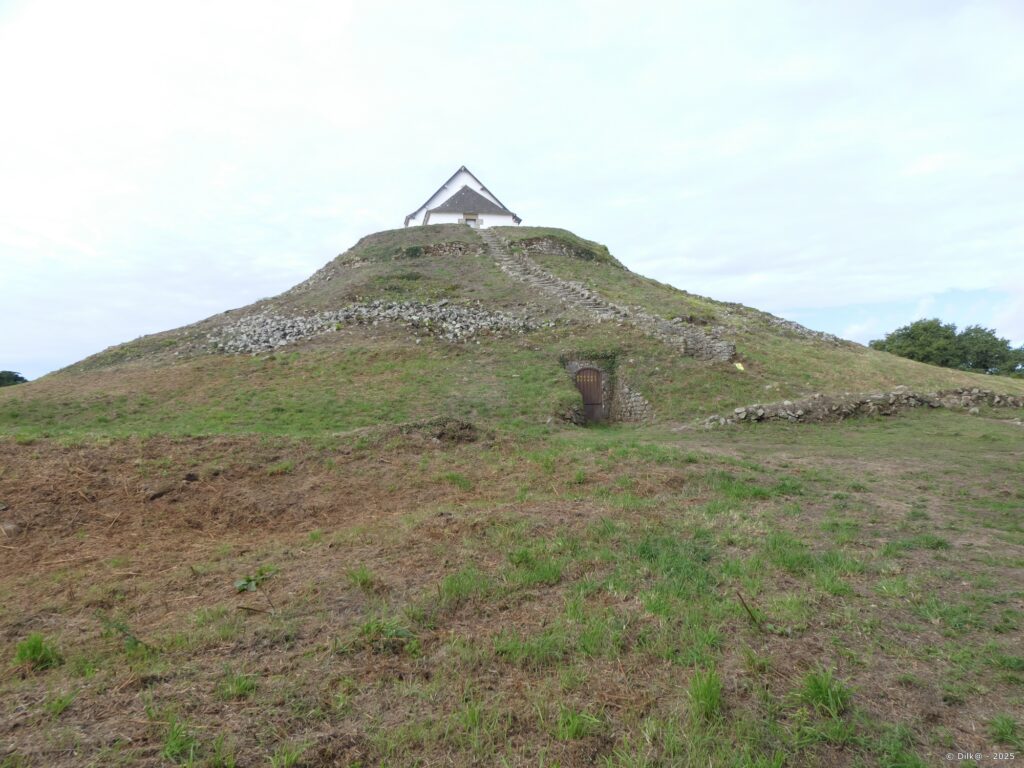 Le tumulus-dolmen du Mont Saint-Michel