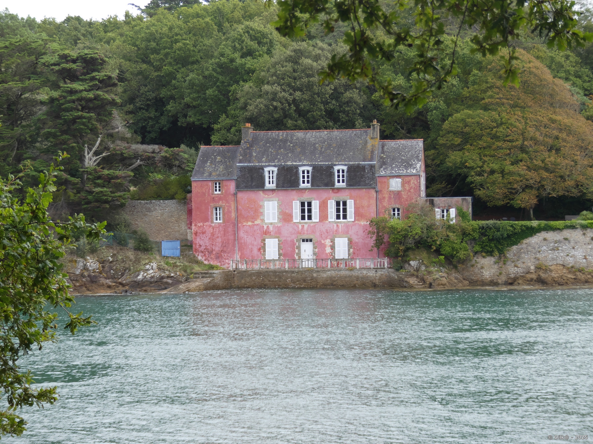 La maison rose de Port Anna à Séné