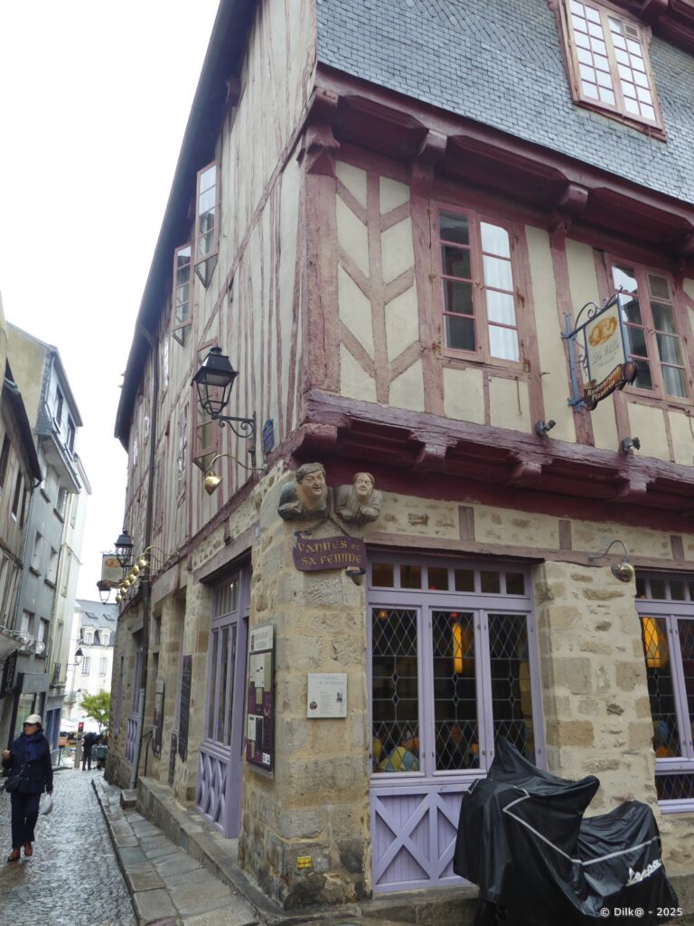 Ruelle avec Vannes et sa femme