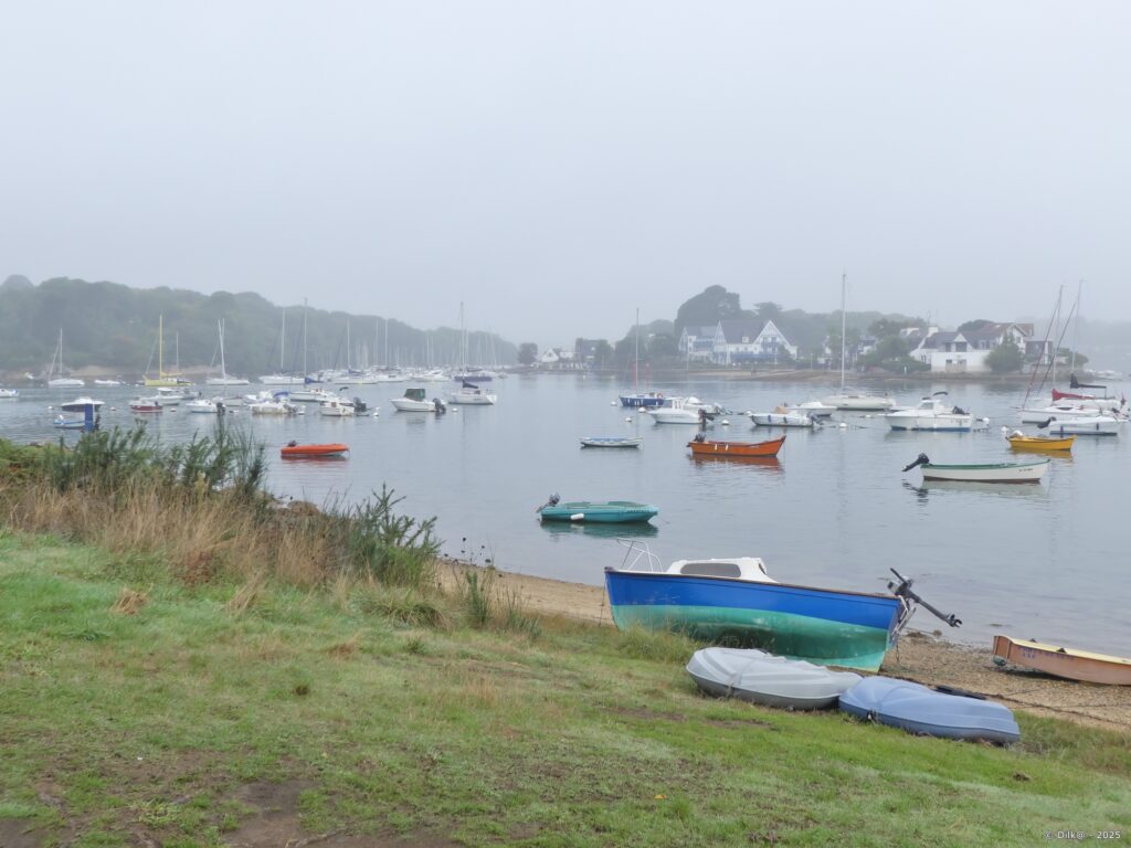Le port de Barrarac'h au bout de la presqu'ile de Séné (sous la pluie)