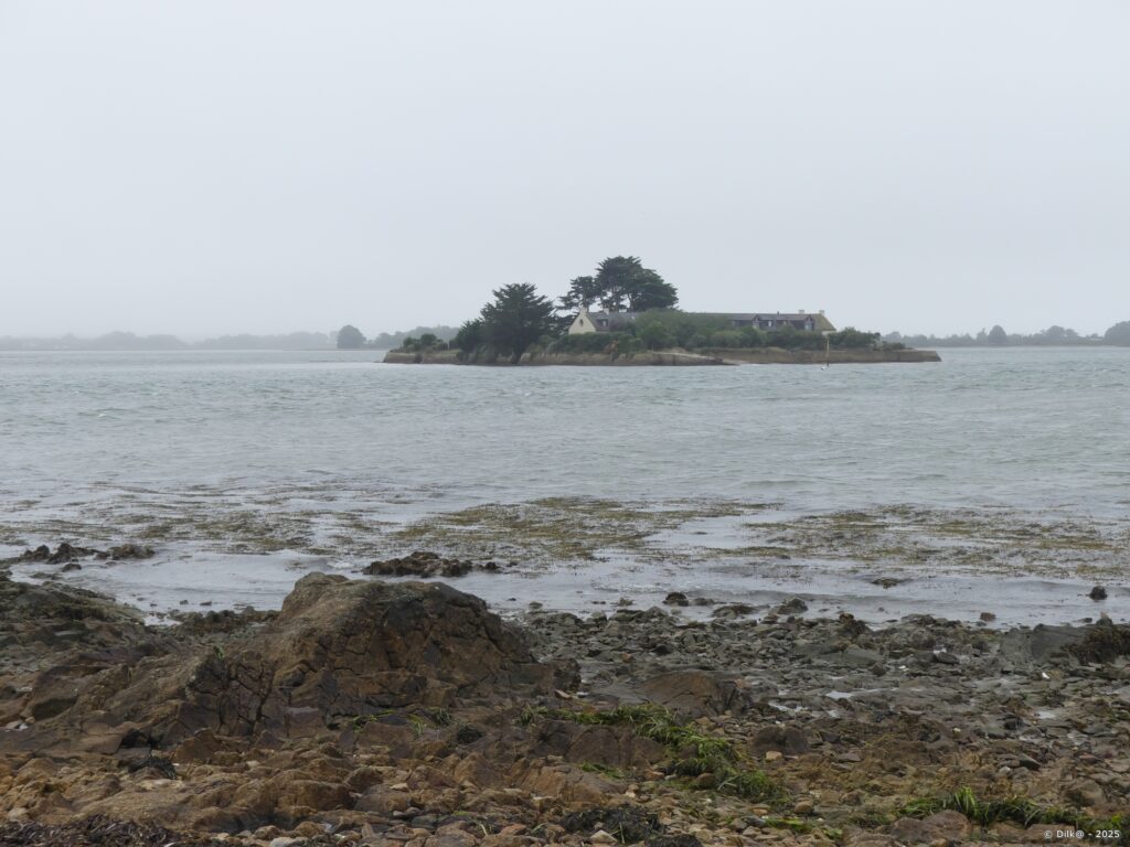 Île Quistinic en face du Passage