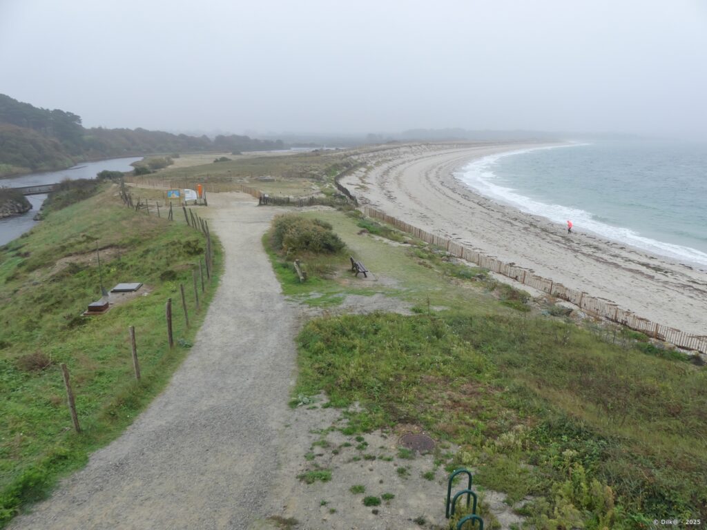 La plage de Kervert (sous la pluie)