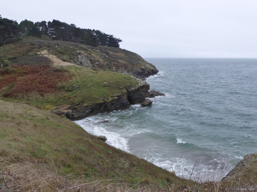 Falaises à l'approche de la pointe du Grand Mont