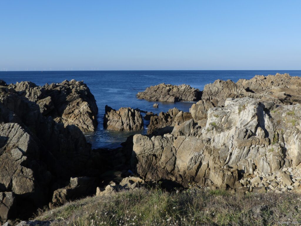 Rochers sur la côte sauvage