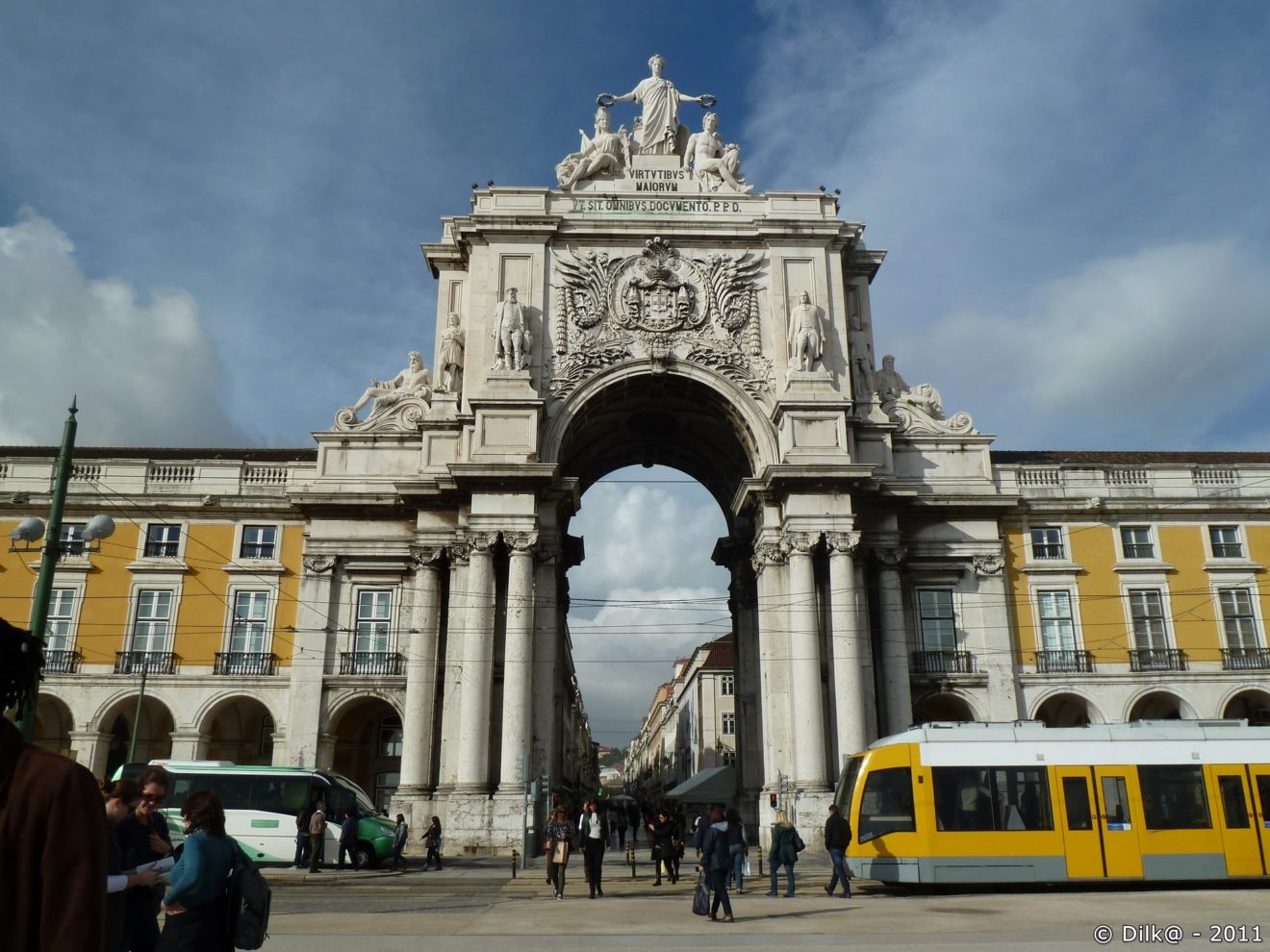  Place du Commerce   Lisbonne Voyager d couvrir partager