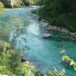 Les eaux vert émeraude de la rivière Soča