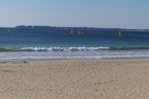 La plage de la Baule et la pointe de Penchâteau au fond